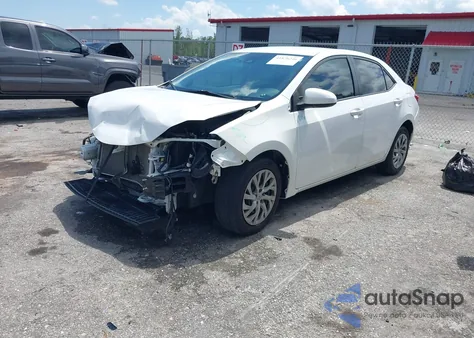 2018 Toyota Corolla Le z USA, uszkodzony, nr VIN 2T1BURHE5JC049431